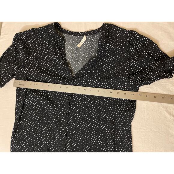 LOVESTITCH Black Polka Dot Mini Dress Short Sleeve V‎ Neck Casual - Picture 5 of 7